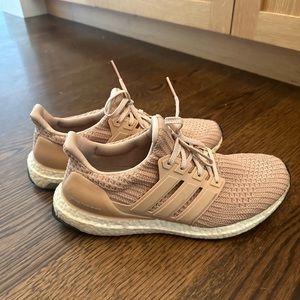 Africa’s Ultraboost size 9.5 in Rose